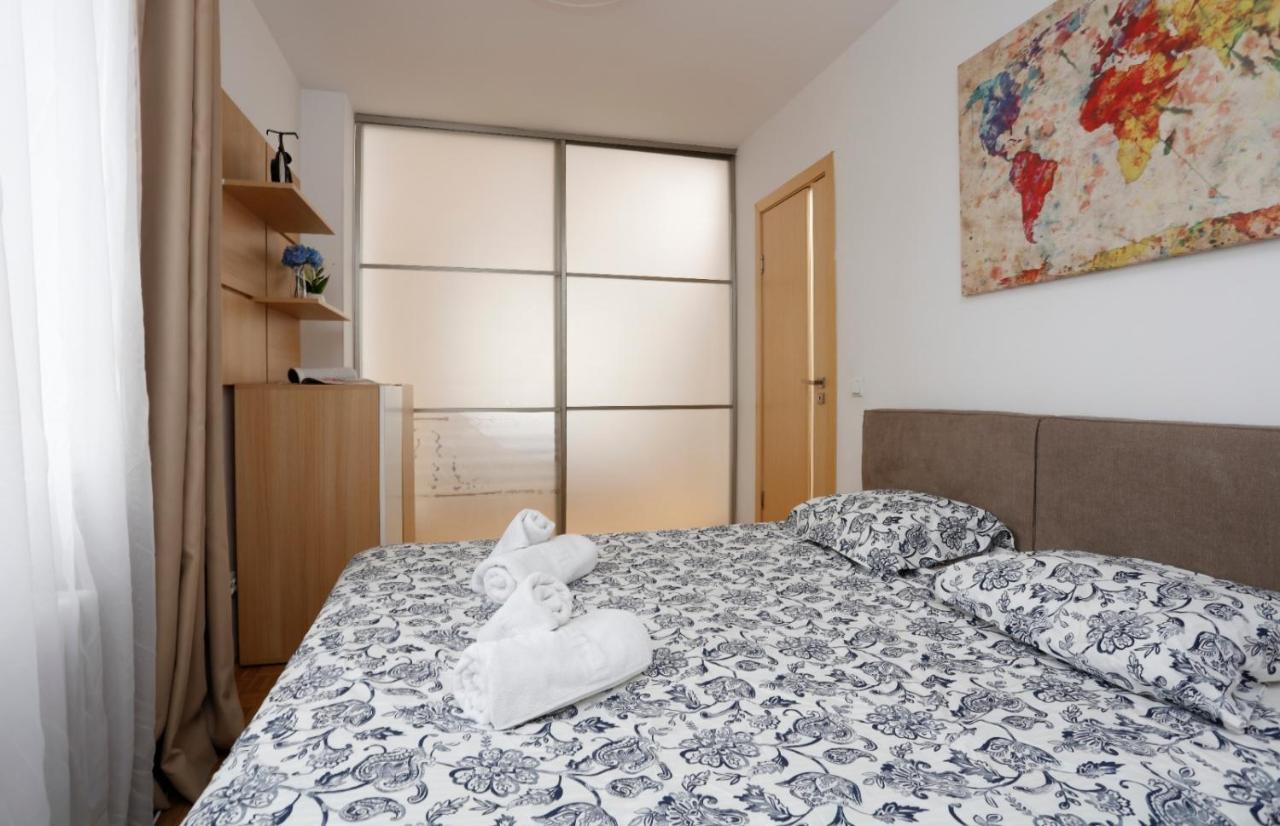 Lovely 2 Bedroom Apartment Near Old Town Bucharest Exterior photo